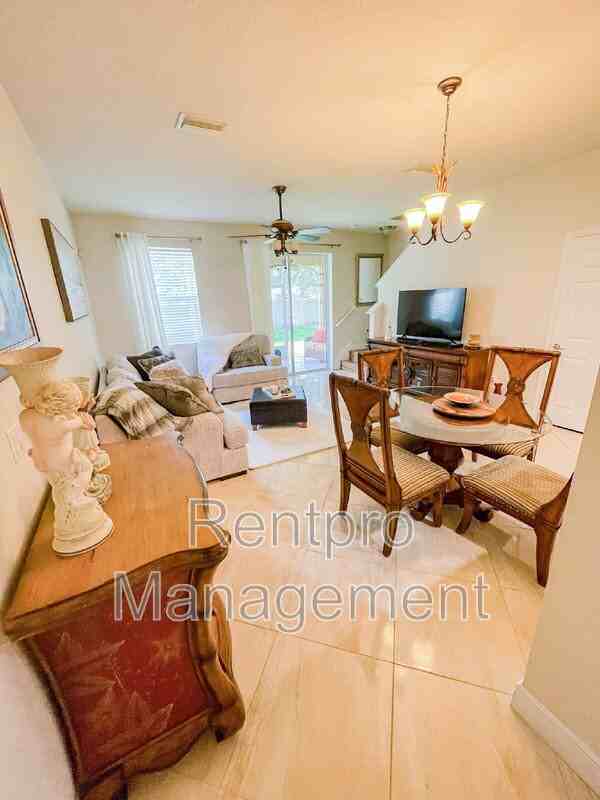 11567 84th Street Cir E #105 - Photo 4 of 18