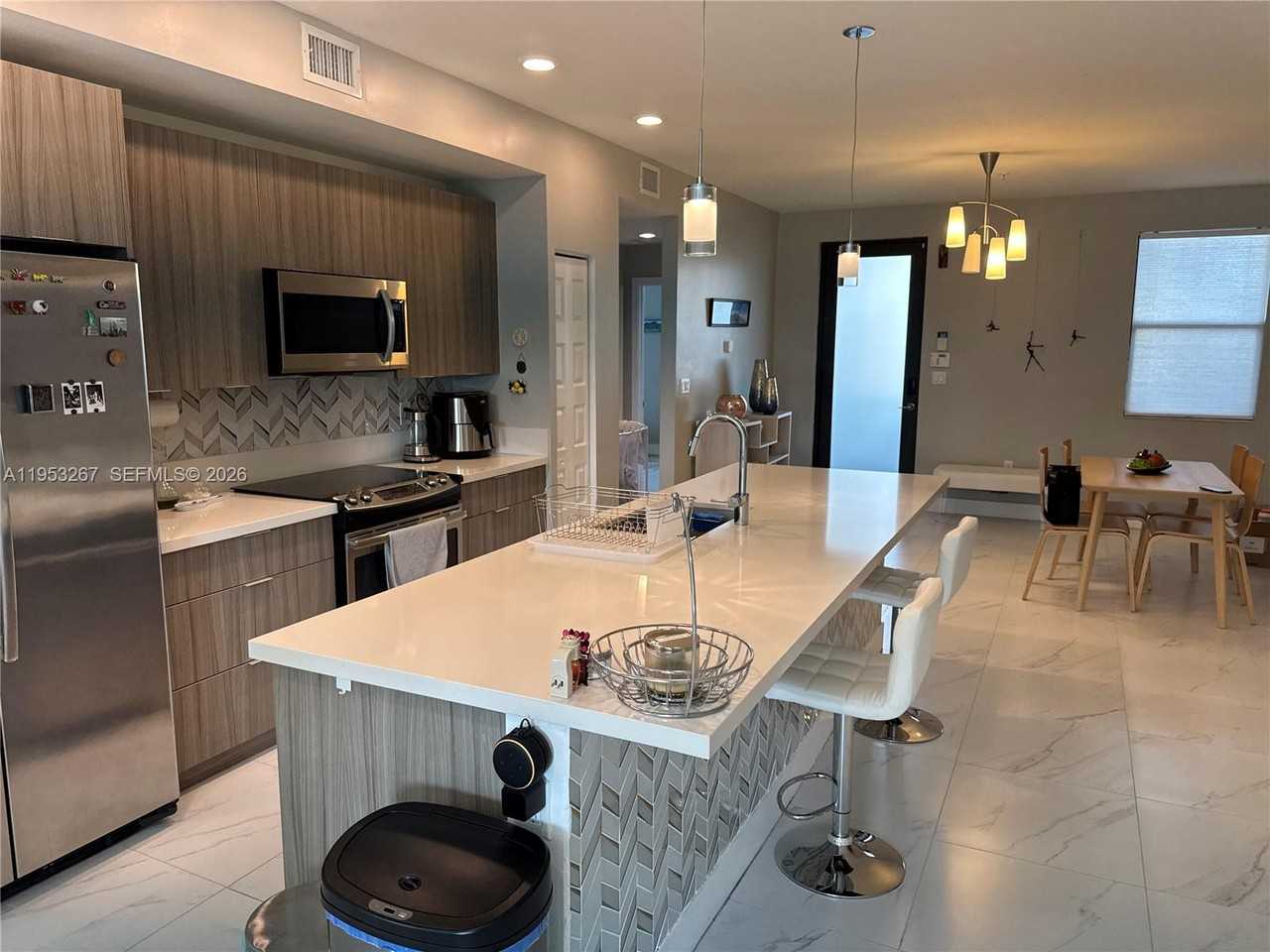 7809 Northwest 104th Avenue - Photo 2 of 13