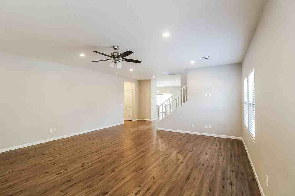 17110 N 184th Dr - Photo 4 of 17