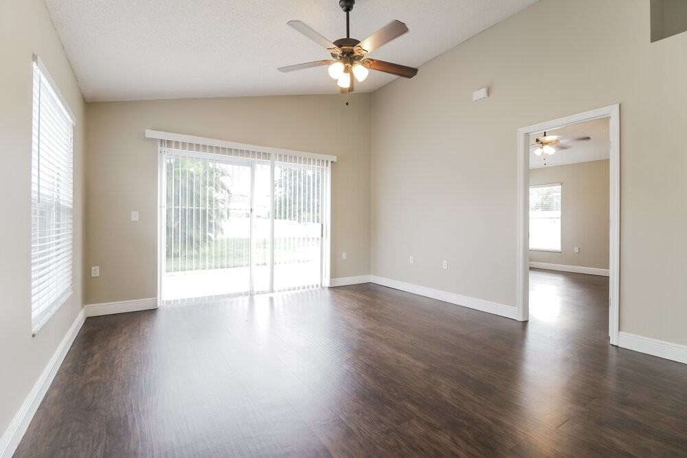 2408 Sonja Ct - Photo 3 of 16