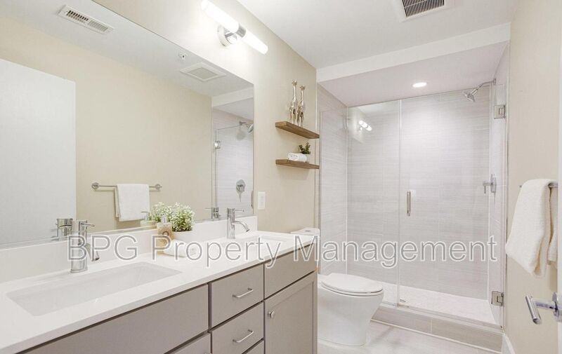 3227 Sherman Ave Nw #1 - Photo 4 of 8