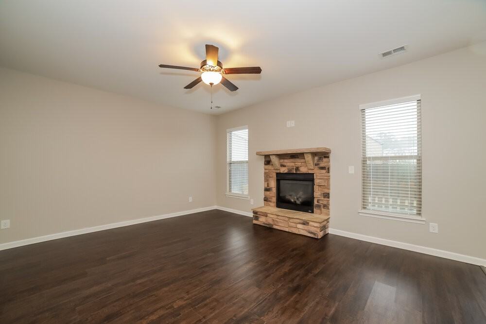 1115 Joslin Path - Photo 4 of 17