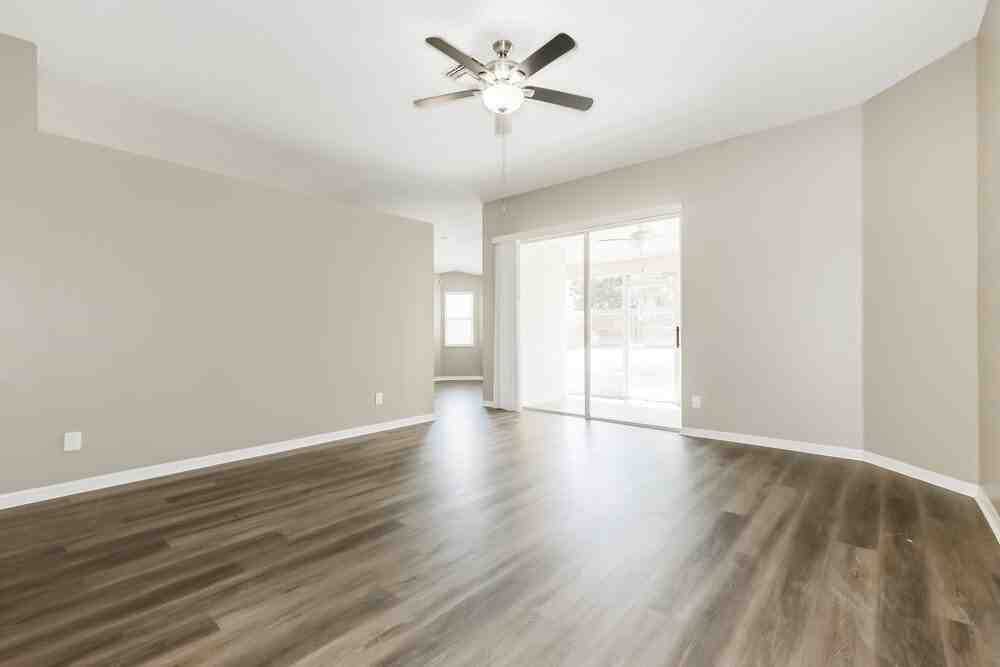 4851 Mill Run Dr - Photo 3 of 16