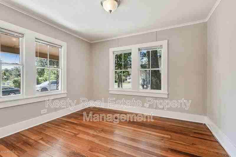 115 Ryan St - Photo 7 of 17
