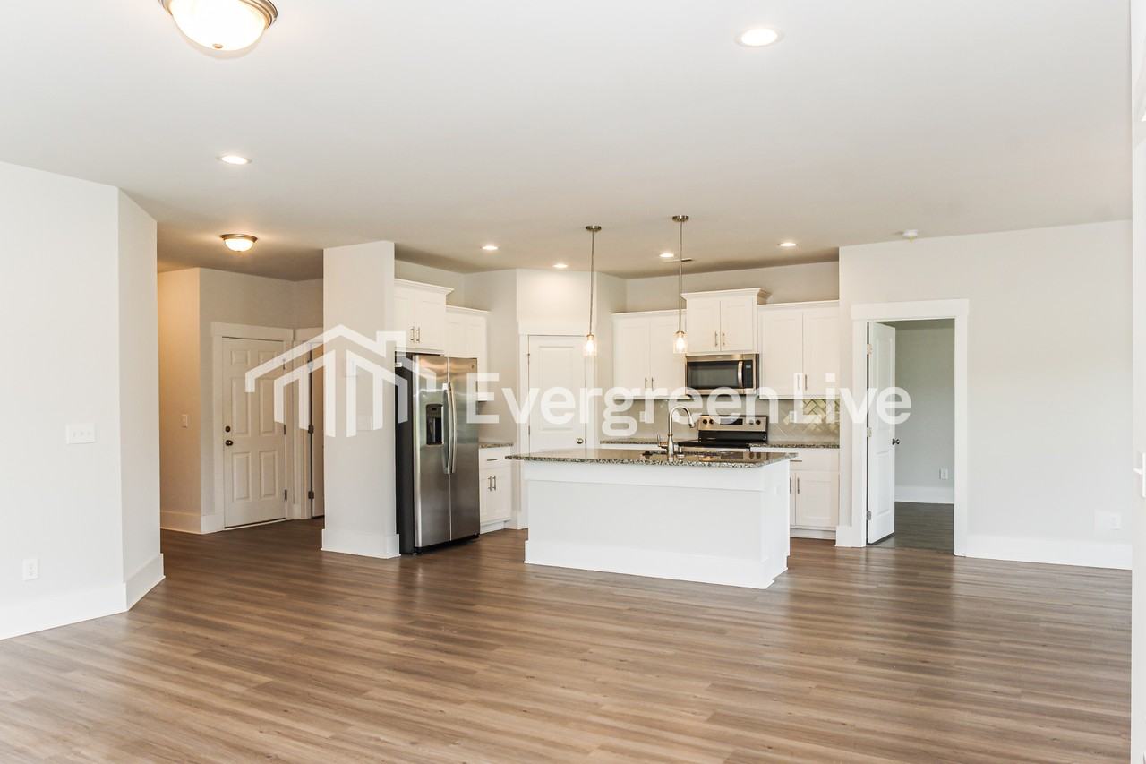27497 Mckenna Dr - Photo 2 of 15