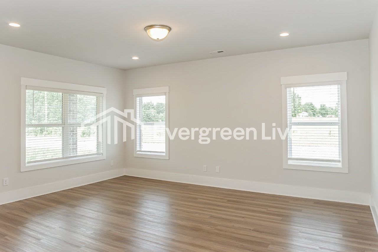 27497 Mckenna Dr - Photo 3 of 15