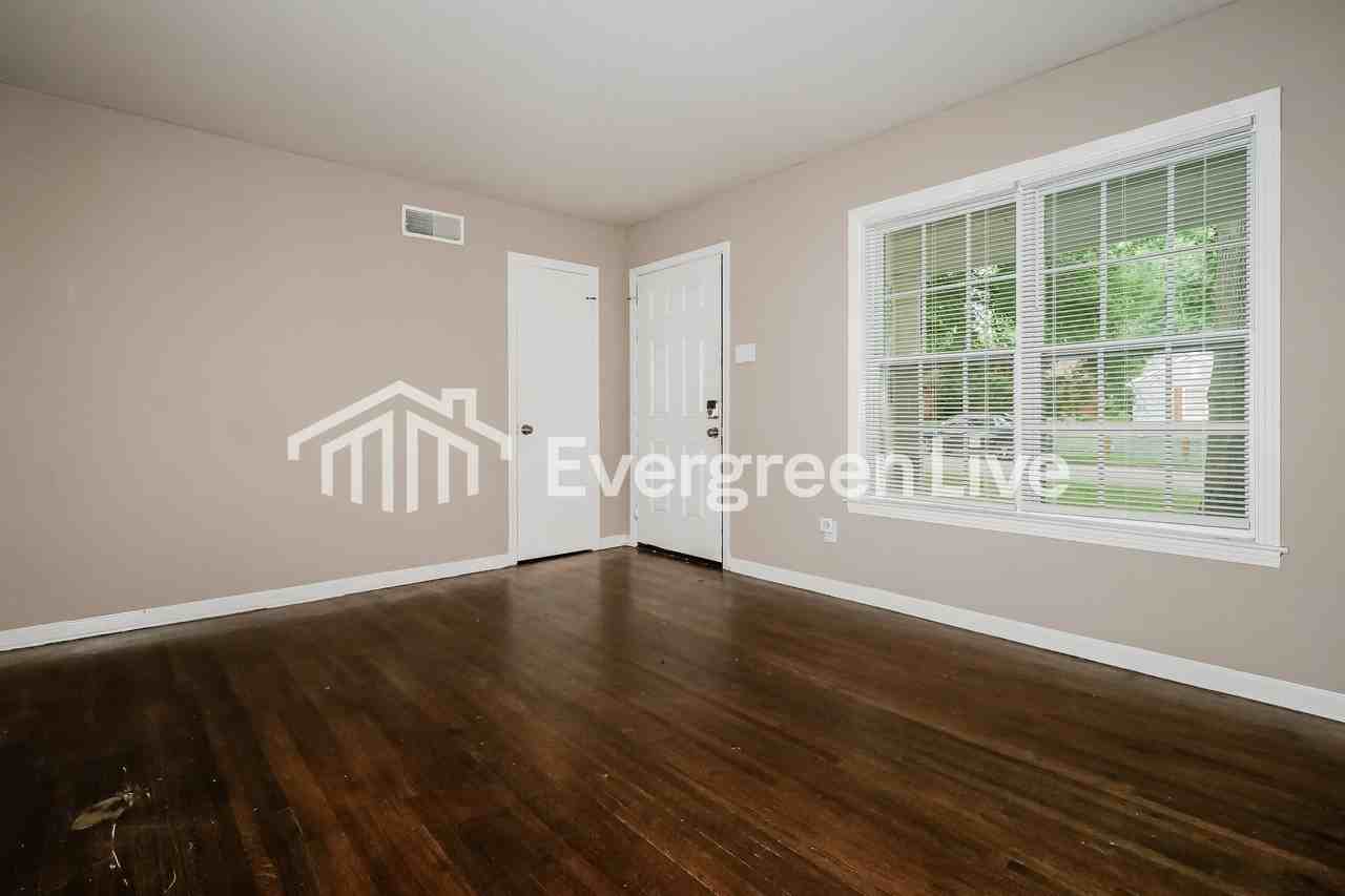 3285 Canyon Rd - Photo 3 of 15