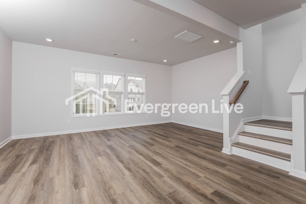 1016 Postmaster Lane - Photo 2 of 15