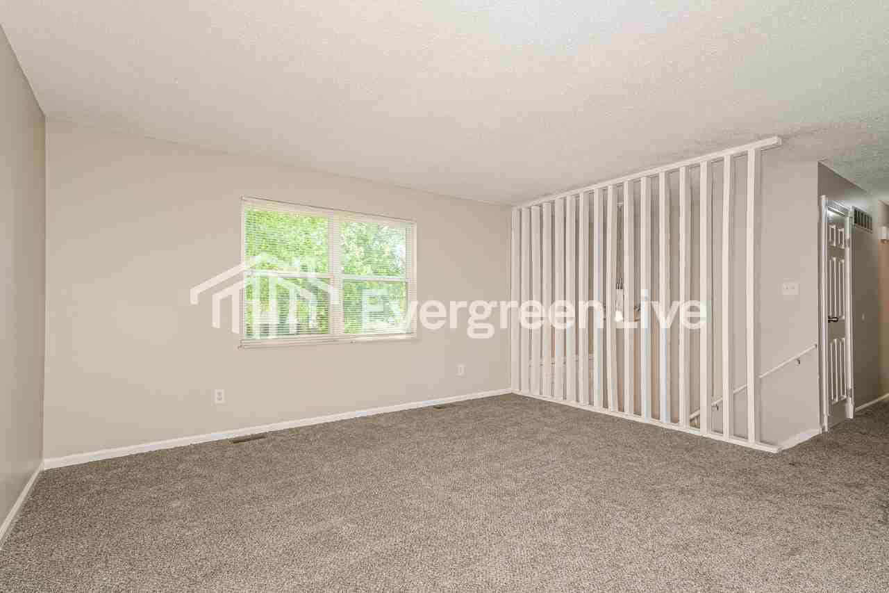 2387 Millvalley Dr - Photo 4 of 15