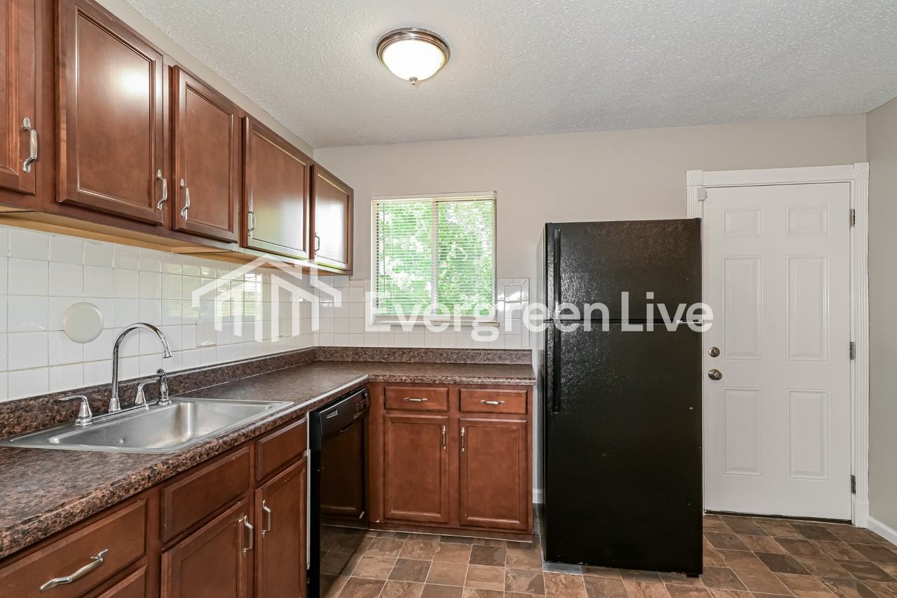 2387 Millvalley Dr - Photo 6 of 15
