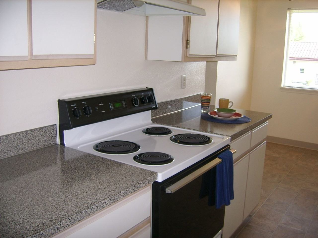 #291 KENSINGTON SQUARE - Photo 2 of 26