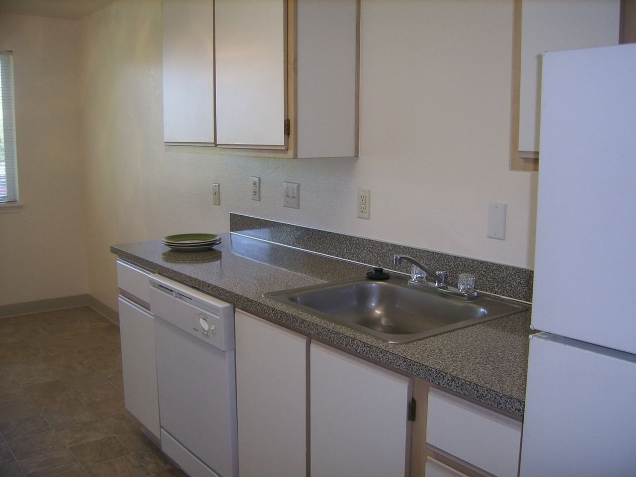#291 KENSINGTON SQUARE - Photo 3 of 26