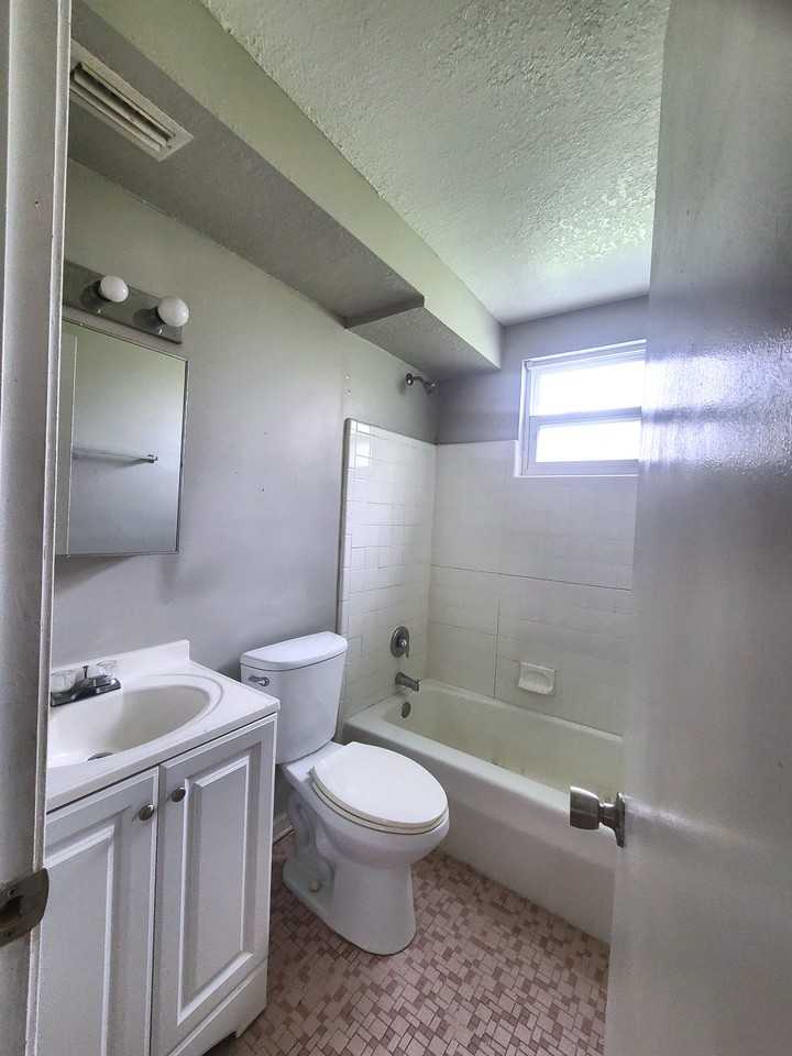 Almeda-3812 N. Canal Street #209 - Photo 5 of 11