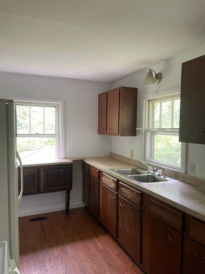 1012 Aspen Rd - Photo 4 of 8