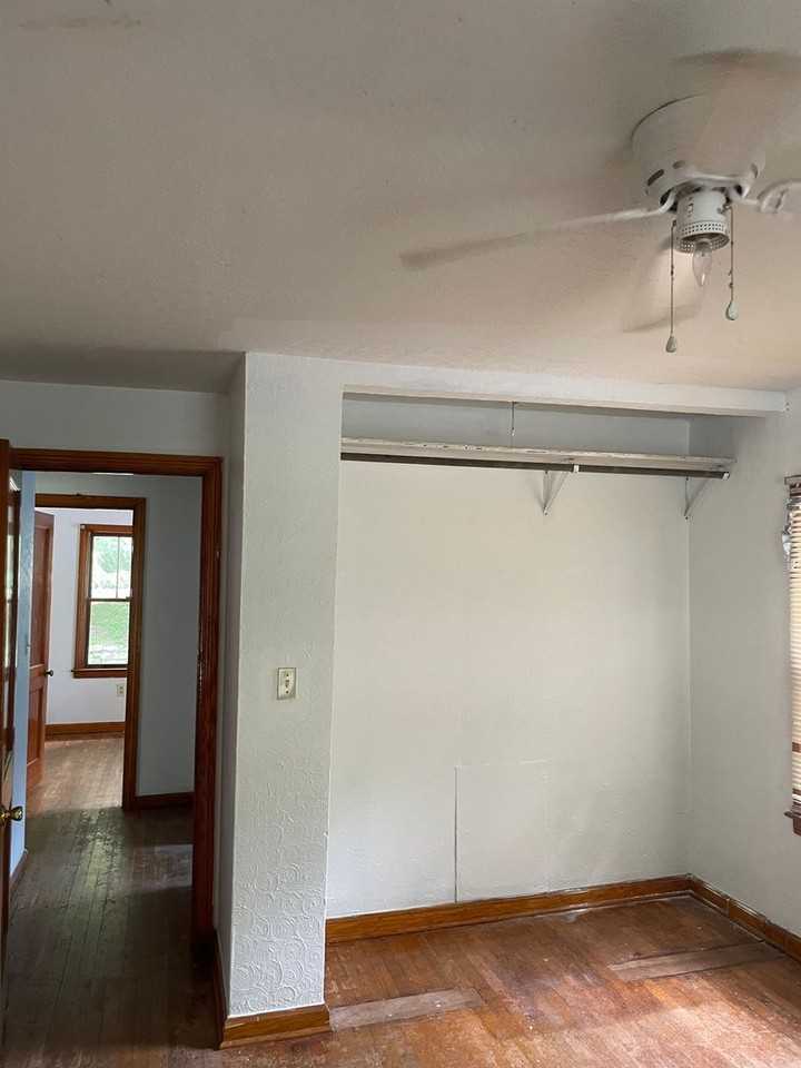 1012 Aspen Rd - Photo 7 of 8