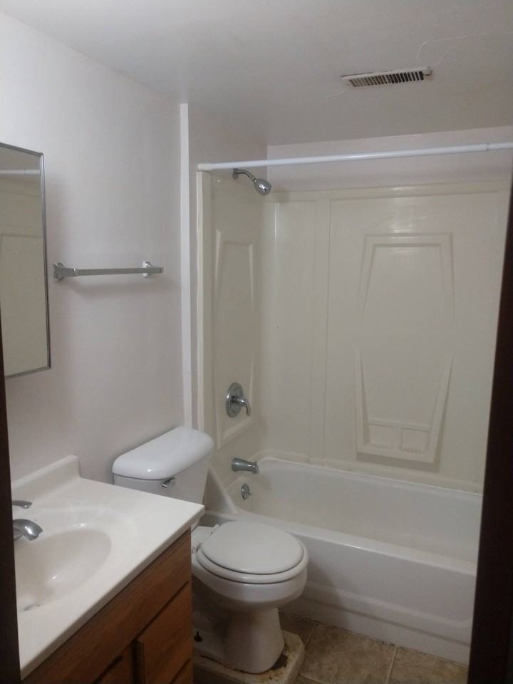 403 Ellen Ave. - Photo 3 of 10