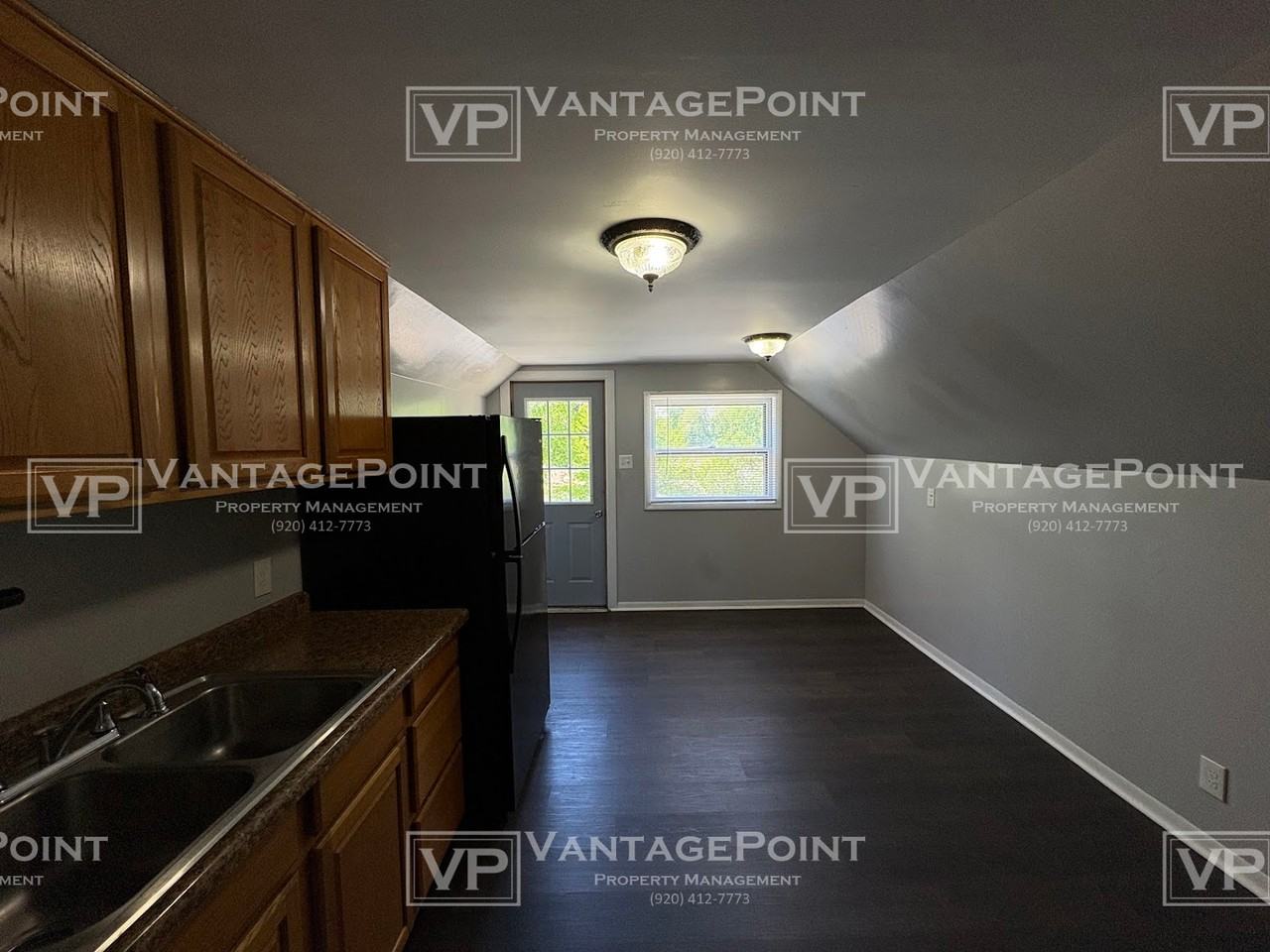 945 Velp Avenue - Photo 4 of 16