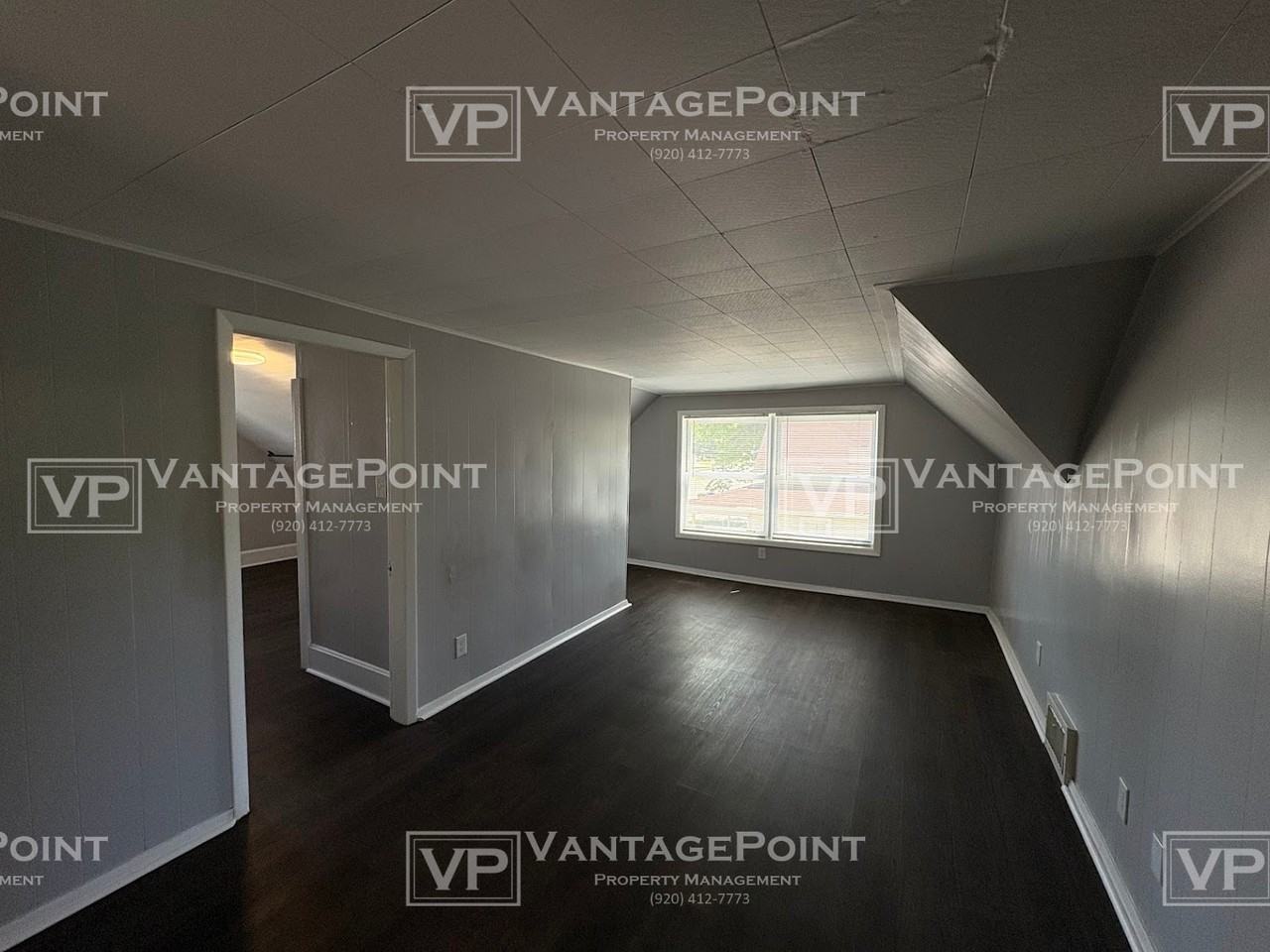 945 Velp Avenue - Photo 5 of 16
