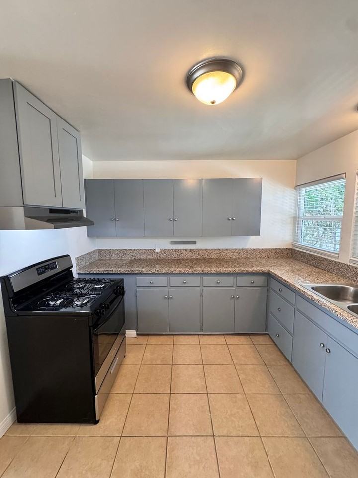 5201 E Anaheim Rd. - Photo 4 of 12