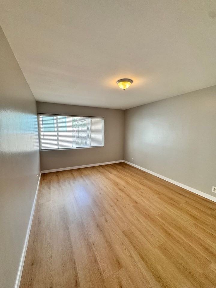 5201 E Anaheim Rd. - Photo 6 of 12