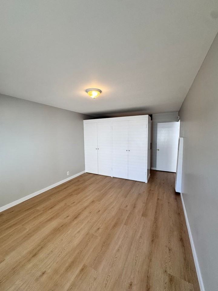 5201 E Anaheim Rd. - Photo 7 of 12
