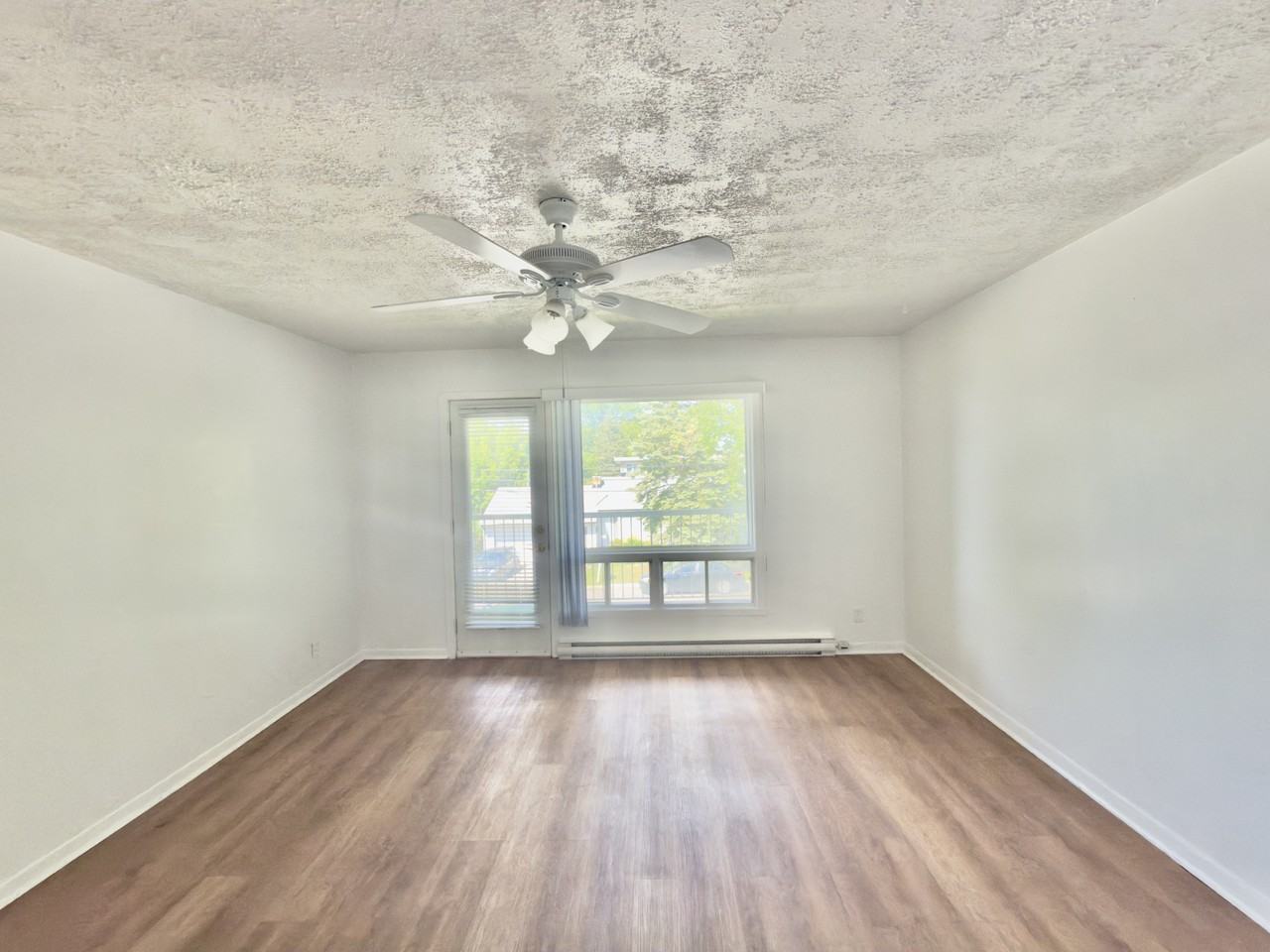 4976 Rue Bonny - Photo 6 of 28