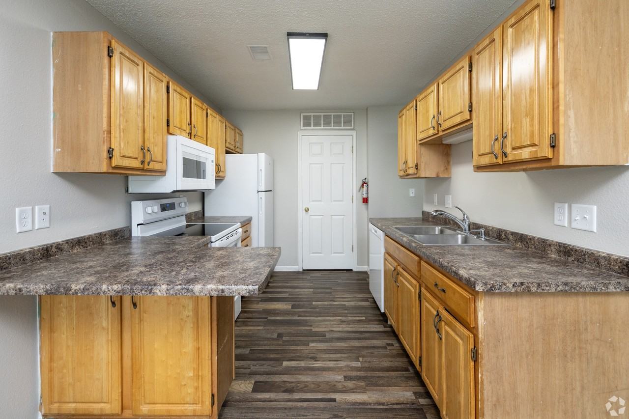 Georgetown Townhomes - Photo 3 of 36