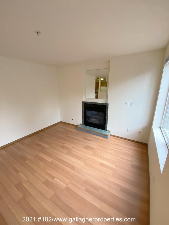 2021 - Photo 2 of 15