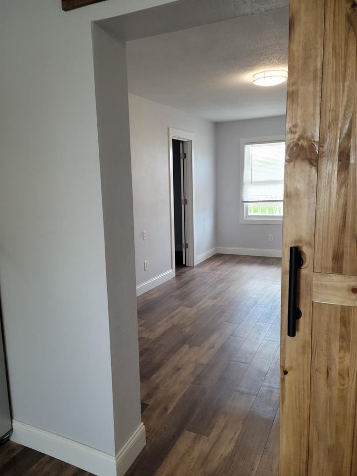 205 Oskaloosa Street - Photo 4 of 11