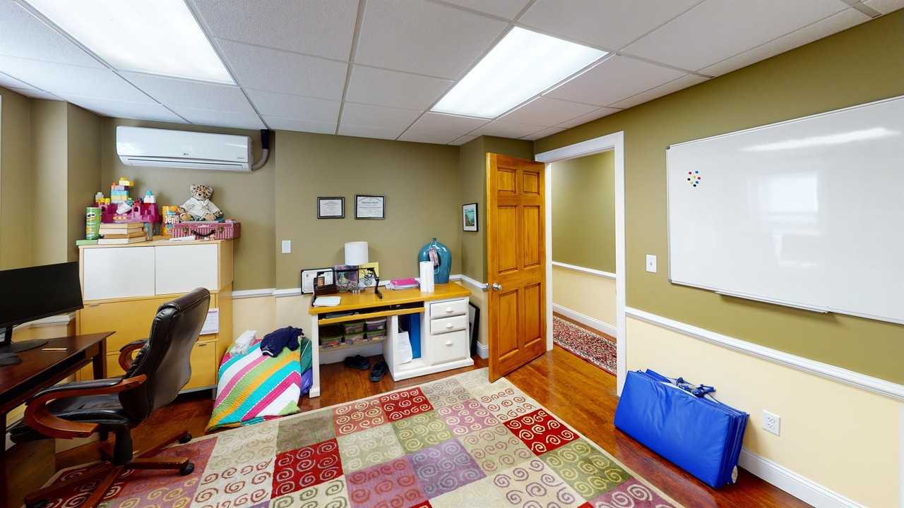 34-36 Rolfe Square - Photo 2 of 7