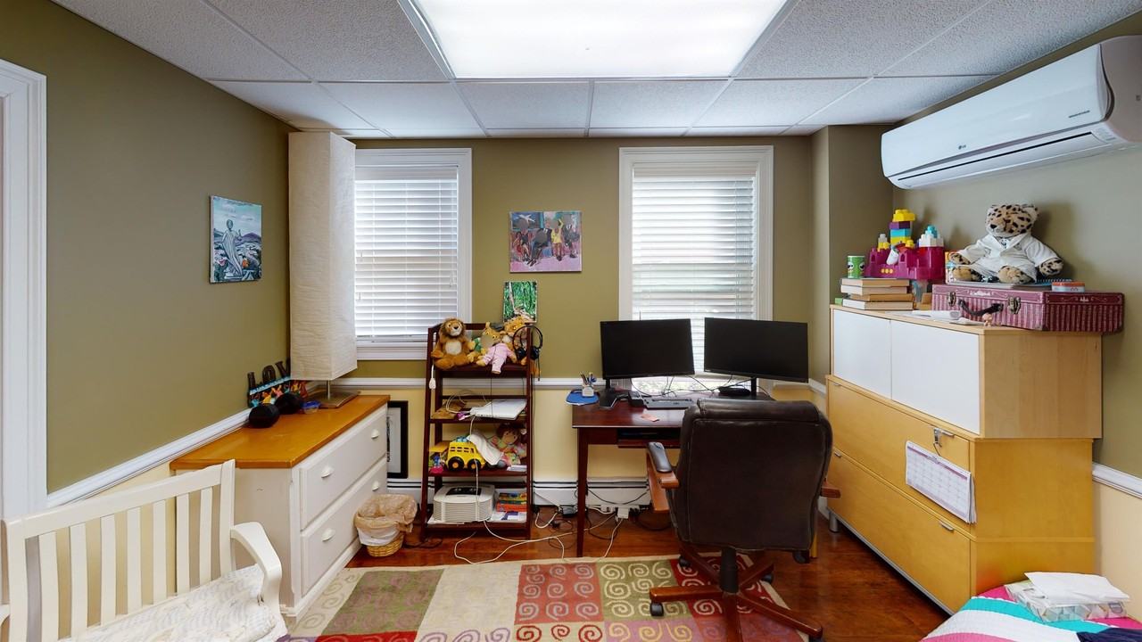 34-36 Rolfe Square - Photo 3 of 7