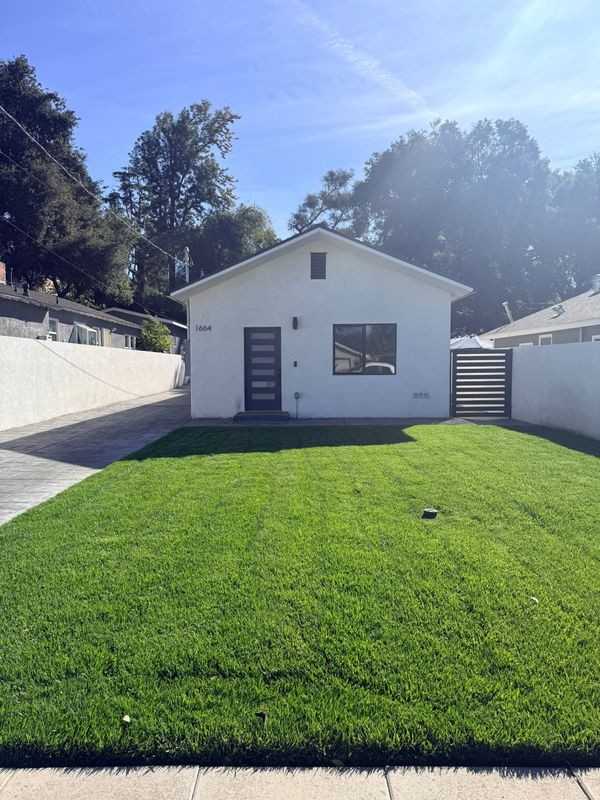 1664 Glen Ave - Photo 2 of 25