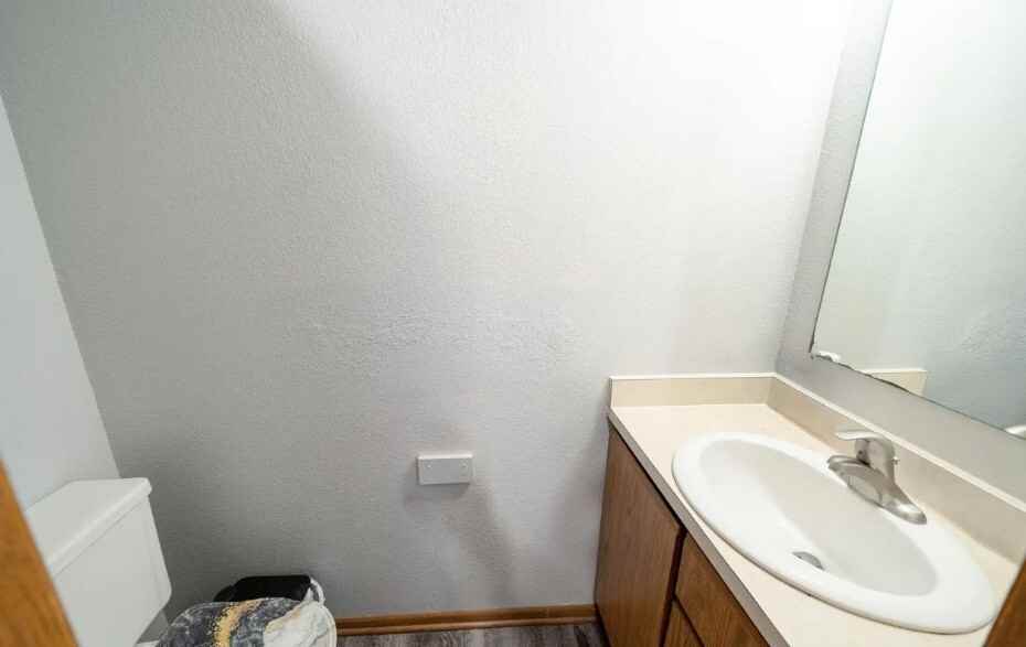 451 Lincoln Avenue - Photo 3 of 15