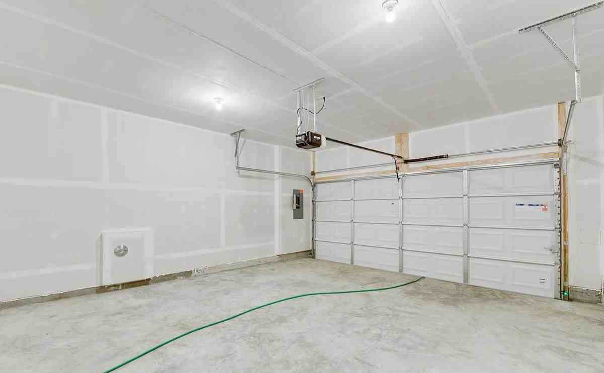 1745 Lawder Cir - Photo 2 of 23