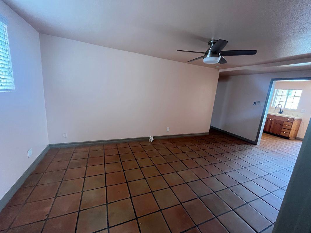 728 Glenoaks Blvd - Photo 5 of 9
