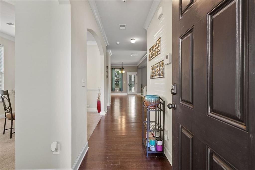 3105 Duke Dr - Photo 3 of 32