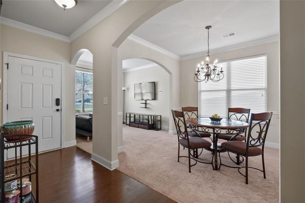 3105 Duke Dr - Photo 4 of 32