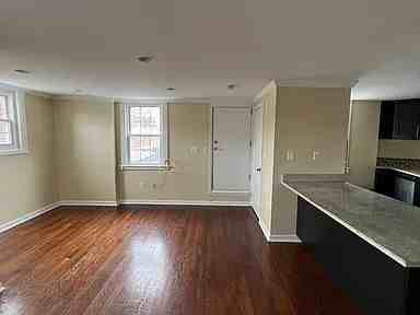 75 Whitney Ave - Photo 4 of 10