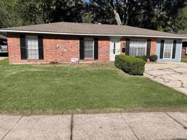 featured image of 5115 Woodlawn Ave