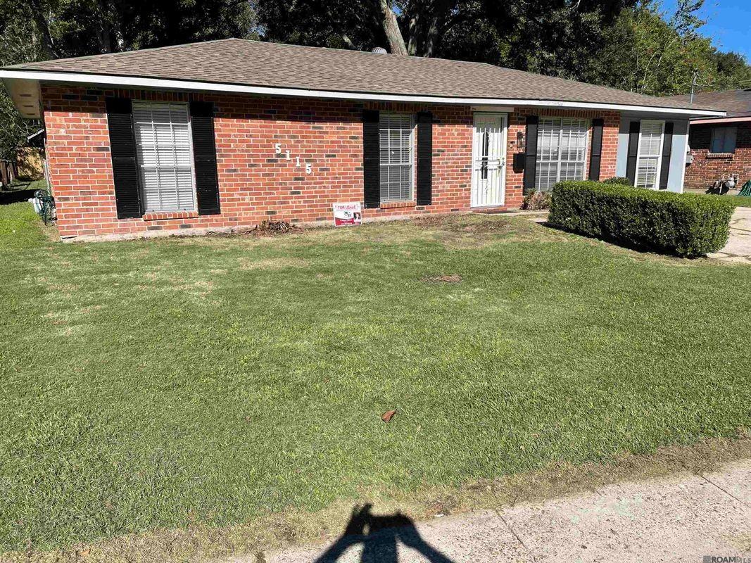 5115 Woodlawn Ave - Photo 2 of 13