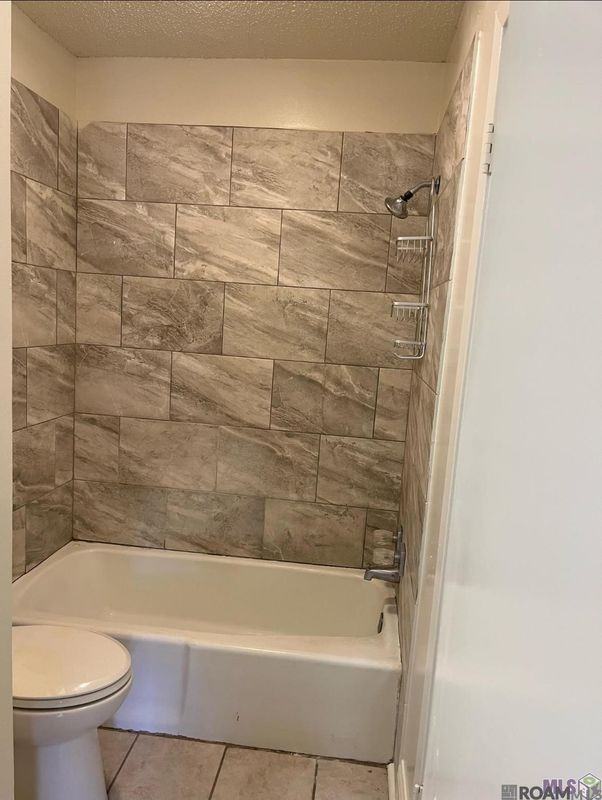 5115 Woodlawn Ave - Photo 6 of 13