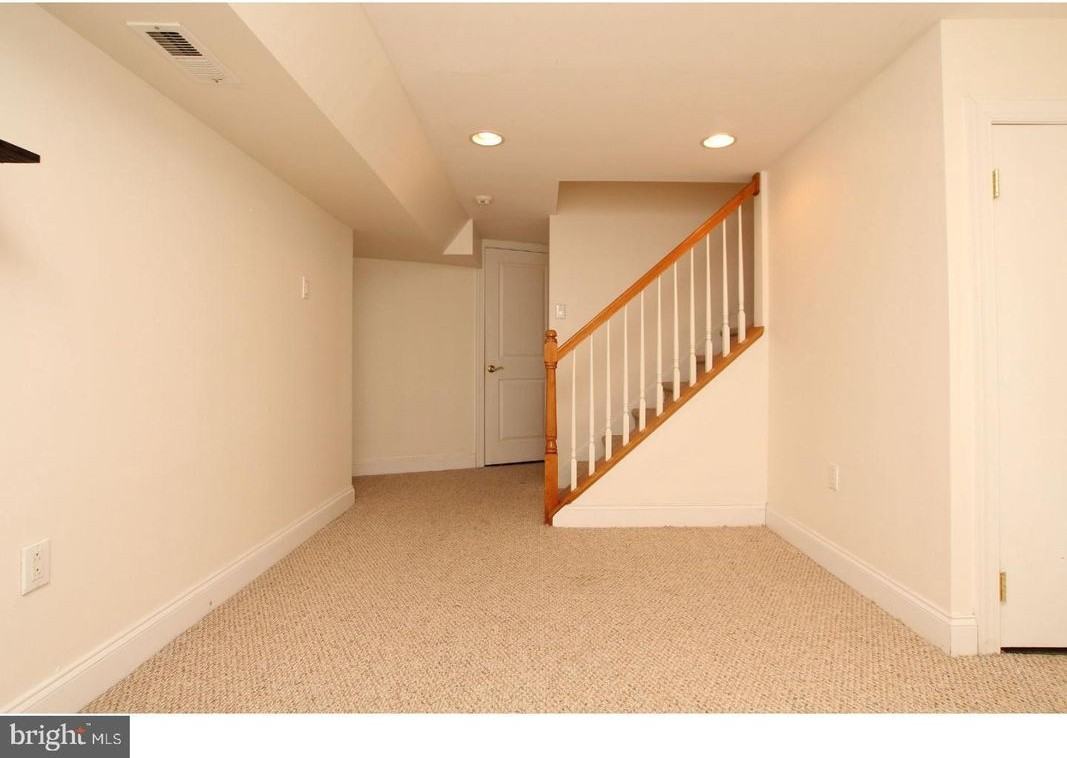 968 N Lawrence St - Photo 7 of 25