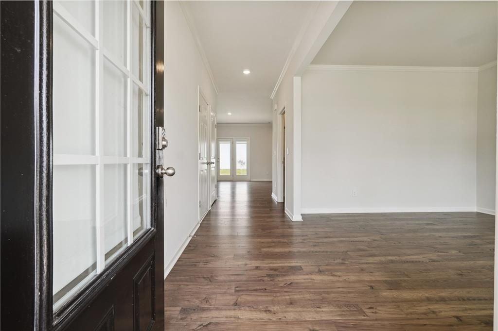 100 Fernbrook Trl - Photo 2 of 27