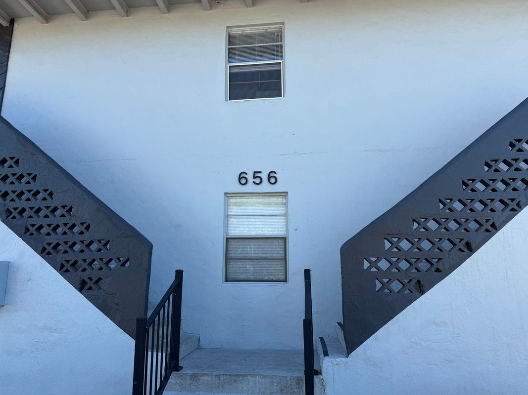 656 Sw Avenue C Pl ##5 - Photo 6 of 6
