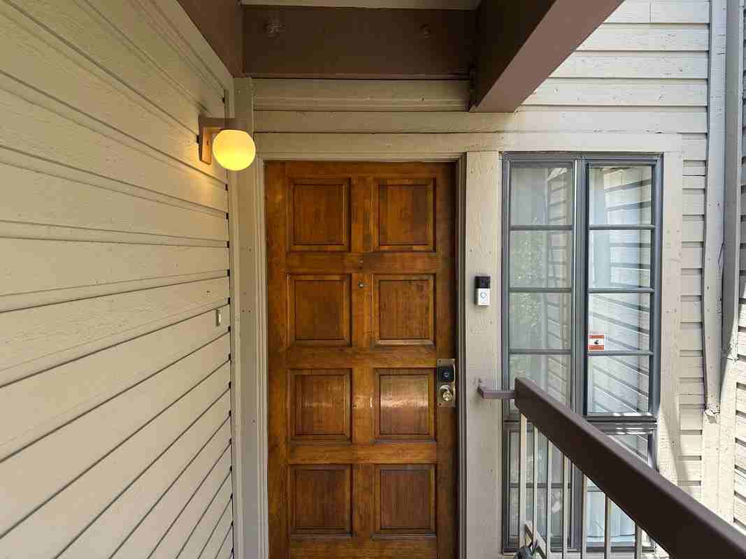 248 W Loraine St ##201 - Photo 5 of 41