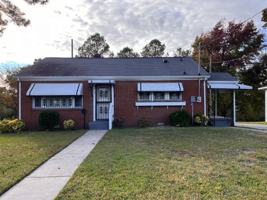 featured image of 1612 Lincoln Dr