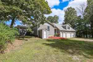 featured image of 55 Holbrook Hill Rd