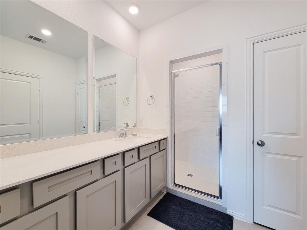 4743 Glen Isle Dr - Photo 2 of 18
