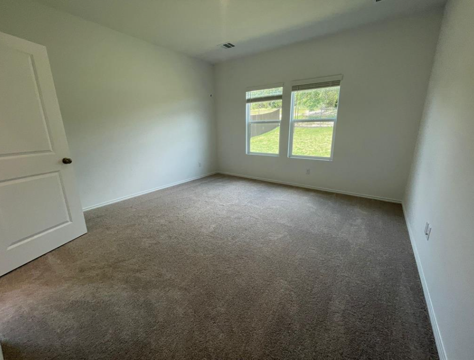 2113 Four Waters Loop - Photo 7 of 8