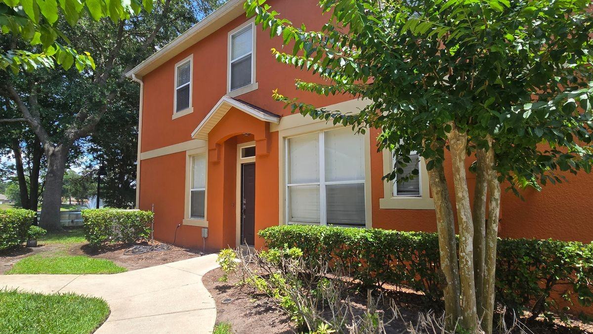 2921 Pine Oak Trl - Photo 4 of 33